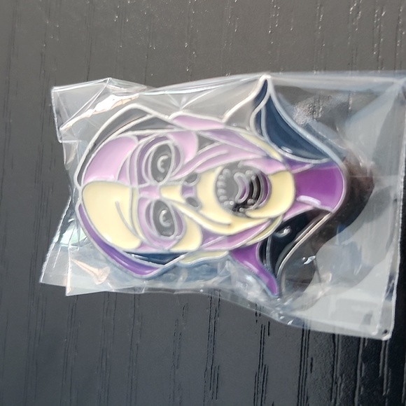 Universal Monsters The Phantom of the Opera Enamel Pin - Picture 3 of 4